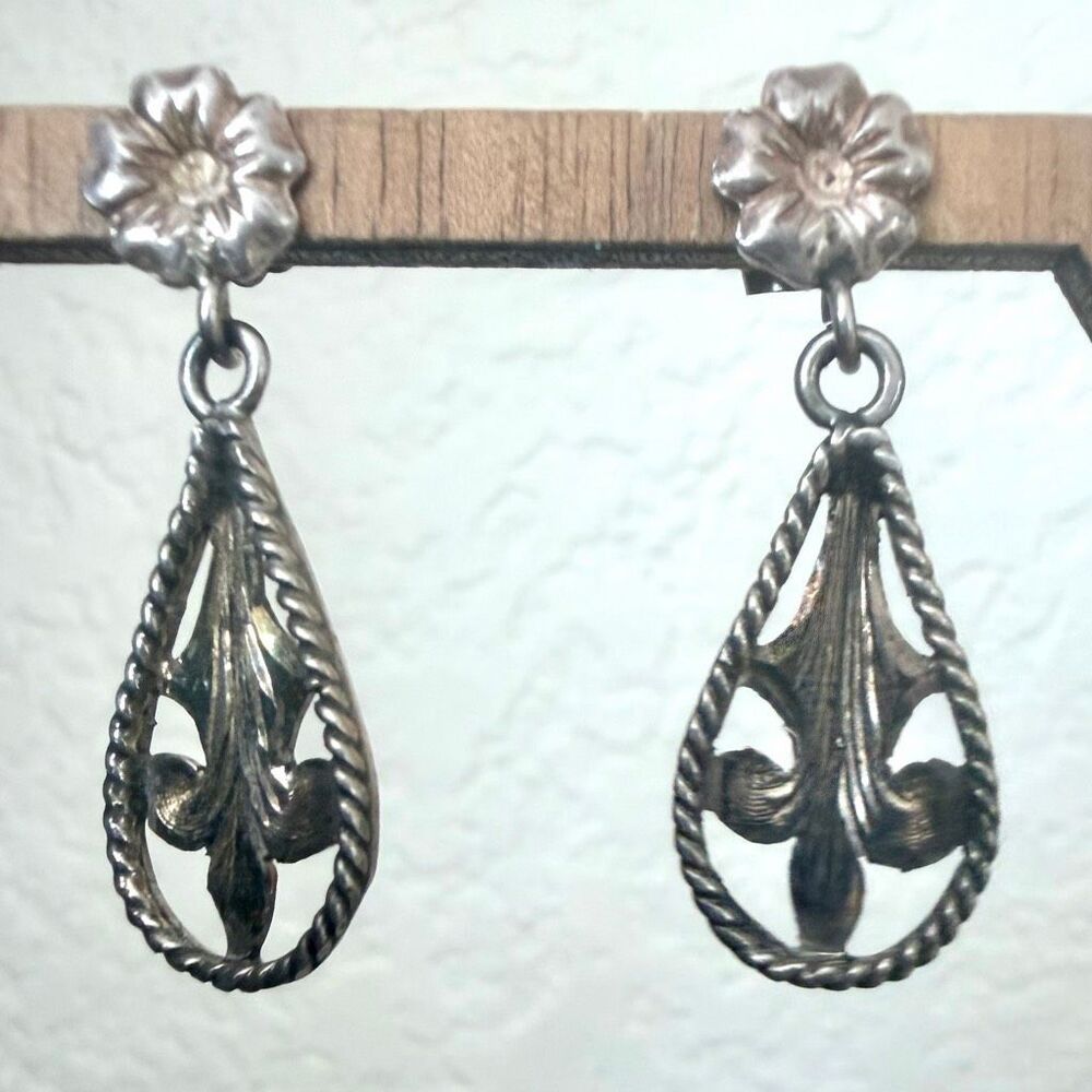 Vintage Sterling Silver Floral Teardrop Earrings